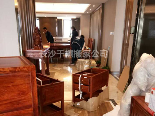 高檔家具拆包安裝現場